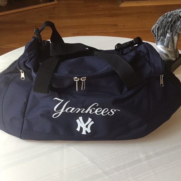 Mighty-Mac Sports Handbags - Yankees Duffel Bag ( NEW ) never used